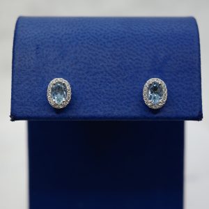 Aquamarine and Diamond (0.93 ctw) Stud Earrings in 14kt White Gold