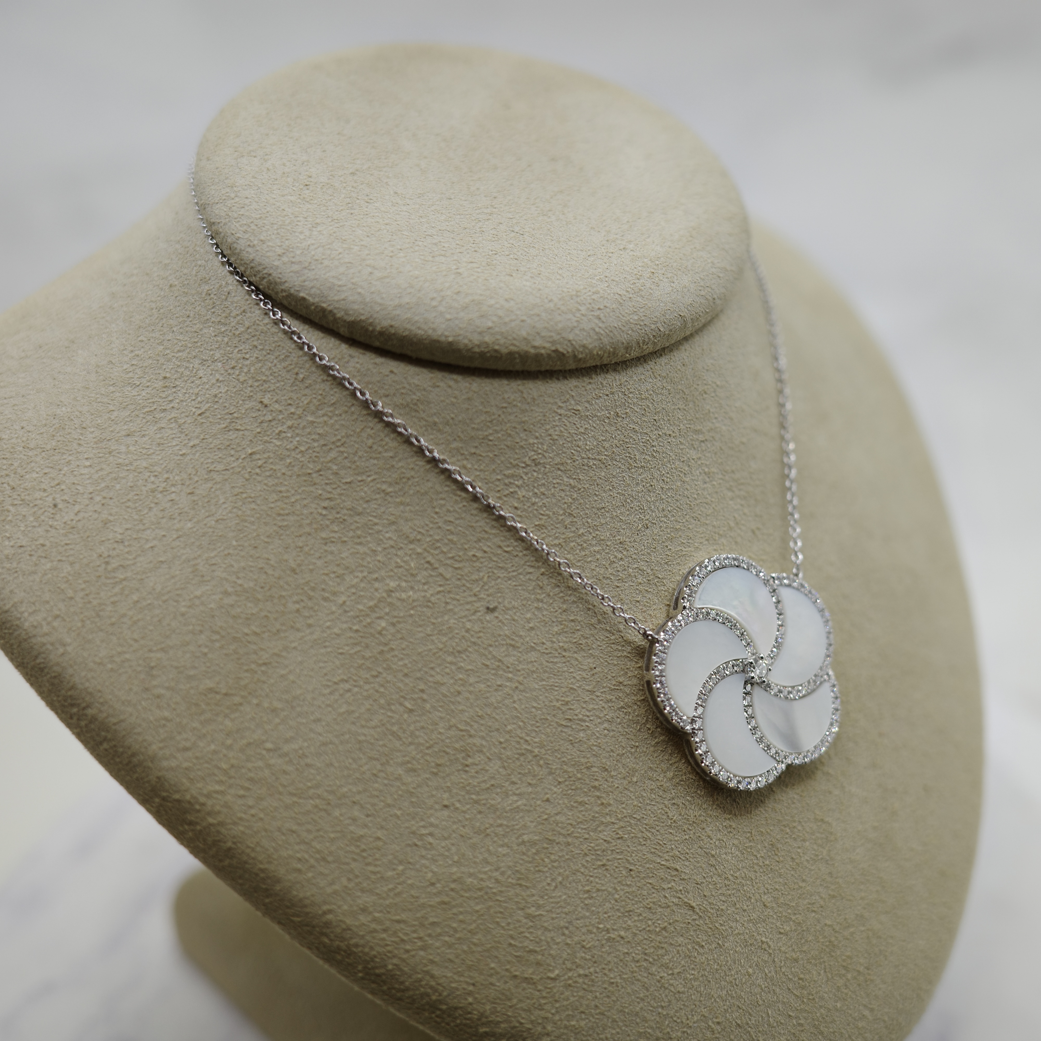 Mother of Pearl and Diamond (0.49 ctw) Pendant Set in 14kt White Gold on 14kt White Gold Chain