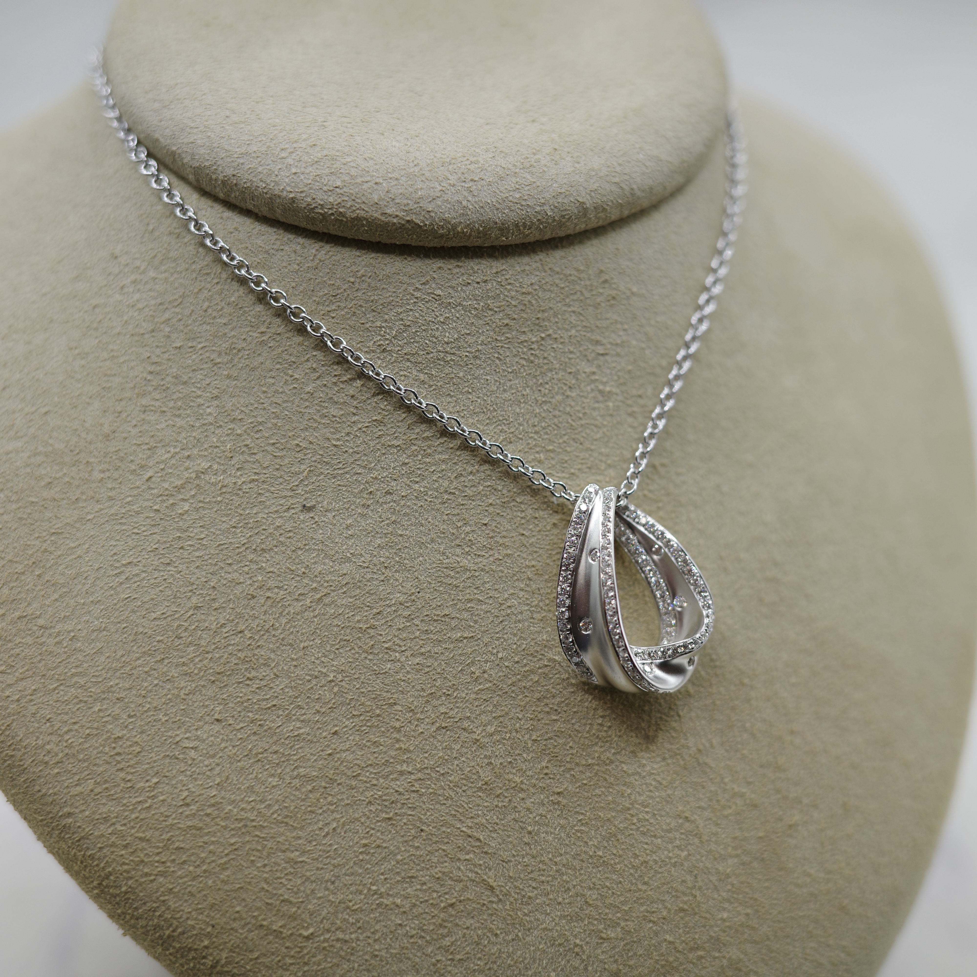 14kt White Gold Pendant with Diamonds (0.33 ctw) on 14kt White Gold Chain