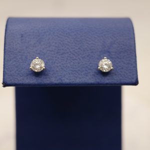 Diamond (1.01 ctw) Stud Earrings set in 14kt White Gold