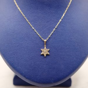 6-pointed Diamond (0.14 ctw) and 14kt Yellow Gold Star Pendant on 18" 14kt Yellow Gold Chain