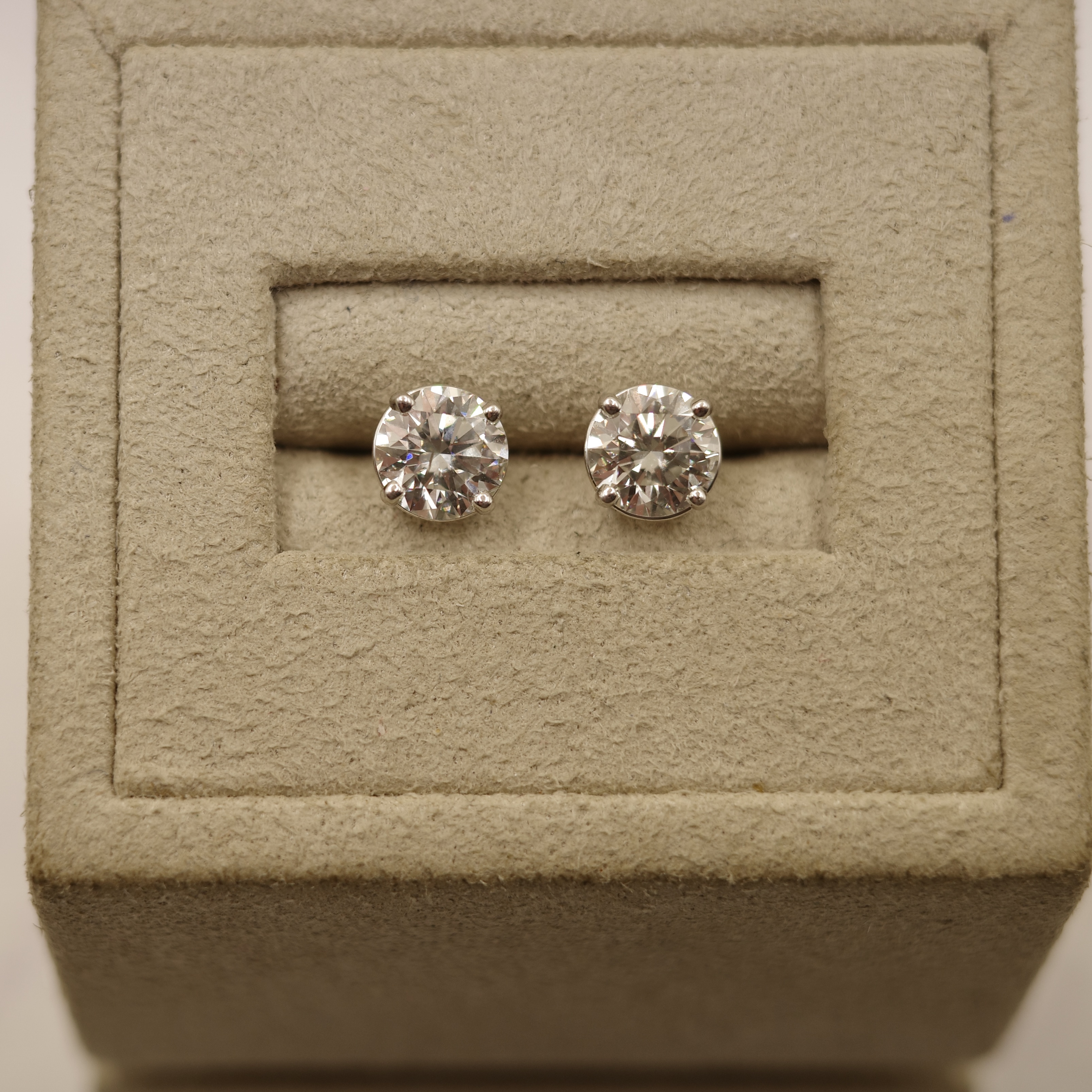 Diamond Stud Earrings (1.65 ctw, H color, SI1 clarity) Set in 14kt White Gold