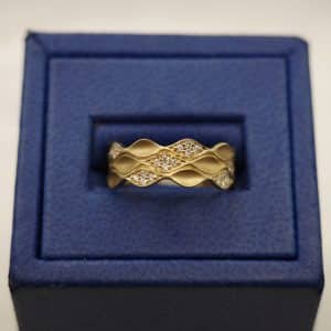 18kt Yellow Gold and Diamond (0.27 ctw) Wedding Band